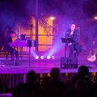'Siempre Serrat' en uno de sus espectáculos