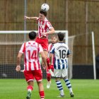 Dzodic en una de las jugadas del Sanse-UD Almería.