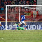 El Real Oviedo empataba de rebote en el descuento con gol de Jacobo y dejaba helado al Mediterráneo.