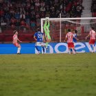 La segunda parte la vivía Dzodic pegado al meta Andrés.