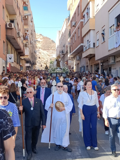 La Calle Cordoneros llena de gente.