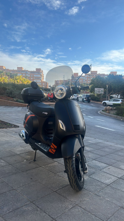 MITT RT 125  ofrece todo lo que un usuario urbano necesita: economía, practicidad y estilo.