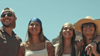 Joaquín junto a su mujer, Susana Saborido y sus hijas.