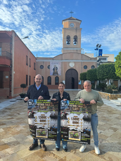 Presentación del cartel de las 24 horas de Albox de 2025 en la Plaza de San Francisco.