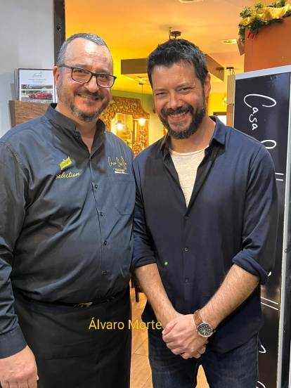 Álvaro Morte, uno de los famosos más simpáticos que ha conocido Jordi, en Casa Sevilla.