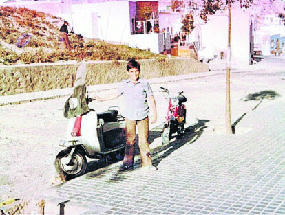 Manolo Jerez nació y se crió en el barrio de la Chanca donde estuvo hasta que cumplió 25 años.