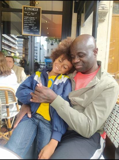 Modeste M'Bami con su hijo Neil los dos siempre tan unidos y felices.