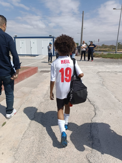 Neil, el Petite Lele, sigue creciendo sano y fuerte como querían sus padres.