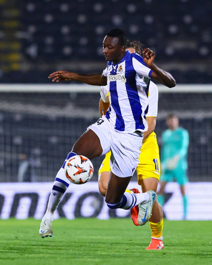 Umar Sadiq vio frenada en seco su progresión en la Real por aquella grave lesión de 2022.