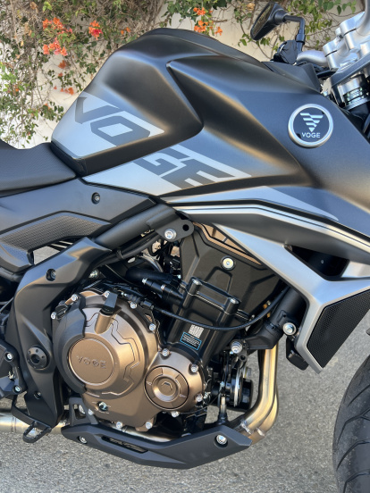 El corazón de la 625R motor bicilíndrico en paralelo de 64 CV refinado y con alma deportiva