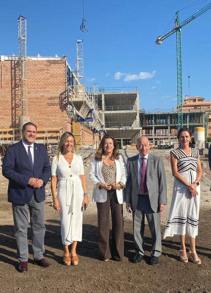 Visita de la consejera de Desarrollo Educativo al futuro IES de Las Salinas.