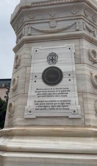 Cartela con el poema en honor a Los Coloraos