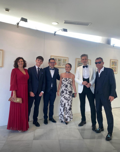 Fernando y su familia con Alberto Cerezuela y Jesús Olmedo