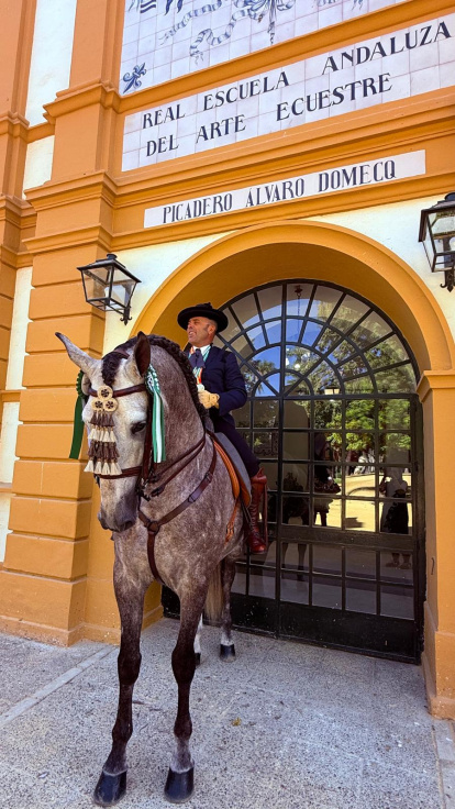 Juan Manuel Martínez cabalgando a Talento.
