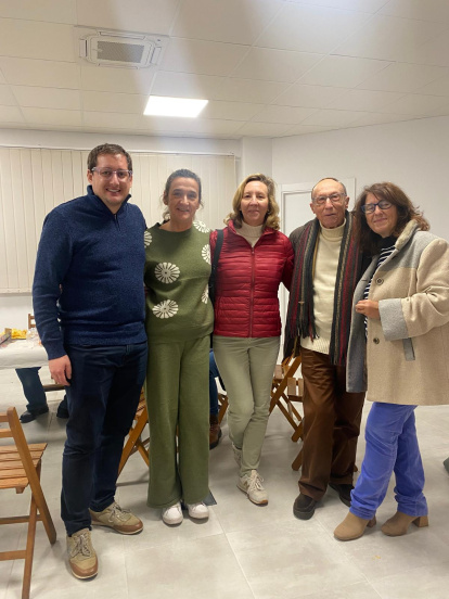 Ismael Gil y su antiguo equipo directivo del GDR junto al ex-presidente de la Asociación Albuxarra, Adolfo García.