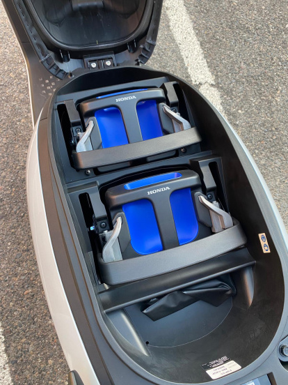 El CUV e: está alimentado por un pack de 2 baterías de ion-litio y 48V denominadas Honda Mobile Power Pack e.