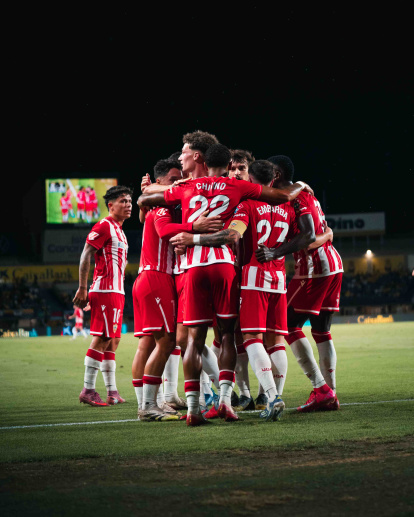 Los jugadores del Almería celebran el gol de Arribas en Las Palmas.