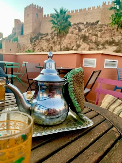 Vistas a La Alcazaba desde una de las terrazas del restaurante Almedina Baraka