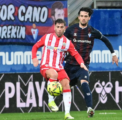 Adri Embarba ha bajado sus prestaciones en las últimas jornadas.