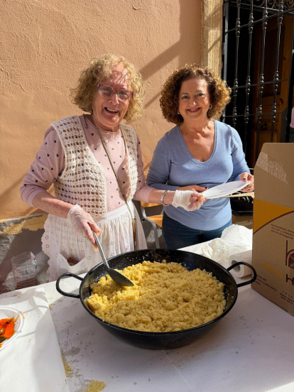 Las tradicionales migas que han reunido a cientos de almerienses este domingo, en imágenes.