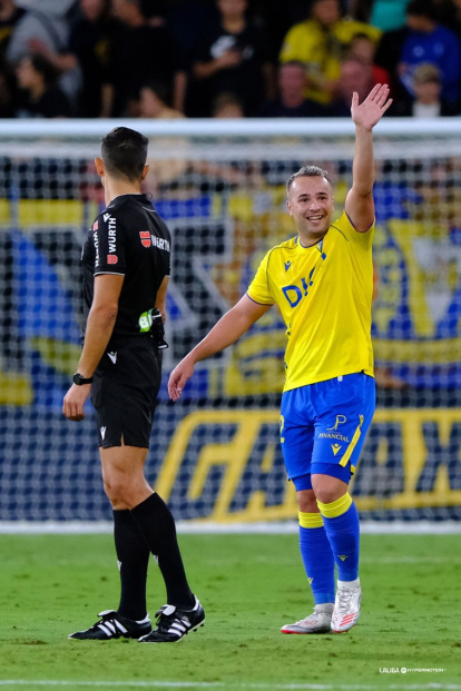 Javier Ontiveros siempre ha conectado con la afición del Cádiz.
