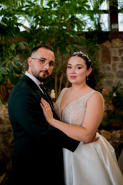 Joaquín y Emily durante su boda.