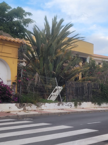 Una de las zonas abandonadas del edifico Doramar.