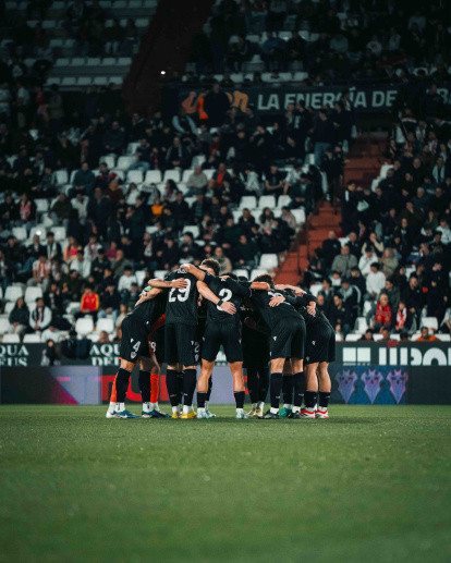 Desde la piña inicial se notaba presión en el ambiente.