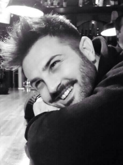 puertas de la discoteca para en las primeras horas del día siguiente abrir las de la frutería.