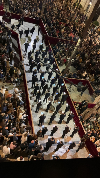 La banda marcha por las calles de Almería.