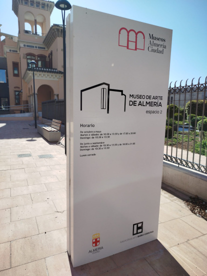 Aquí se puede ver el horario que tendrá el espacio expositivo