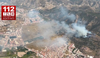 Incendio en el entorno de la Cresta del Gallo, en las cercanías de Murcia.