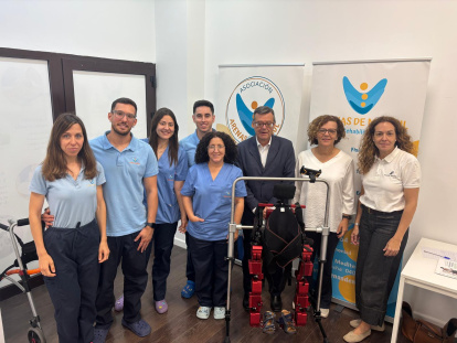 Acto de cesión del exoesqueleto infantil