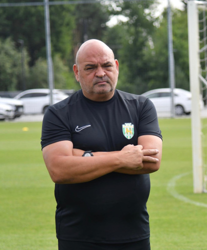 Juan Carlos Cintas es el segundo de Fran Fernández en el Karpaty ucraniano.