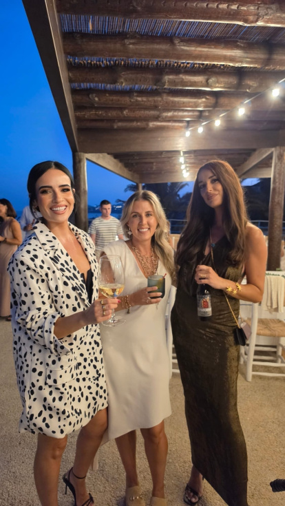 Un momento de la celebración del 40 cumpleaños de Alberto García Maturana en Cala Higuera