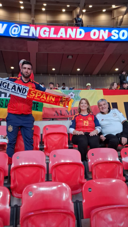 Pasión por La Roja con acento almeriense por todo el mundo.
