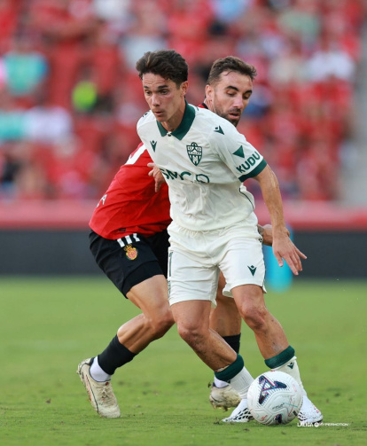 Arribas no empezaba bien en Son Moix pero fue creciendo en el partido.