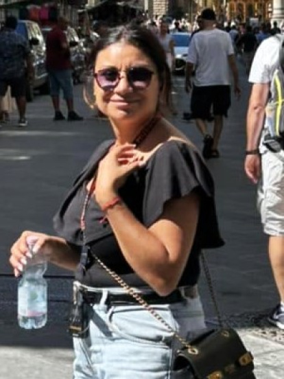 Laura Olivares.