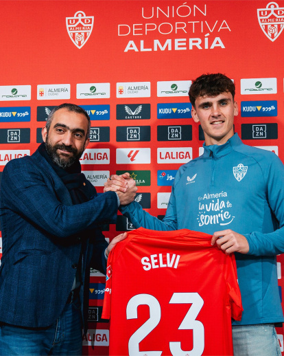Mohamed El Assy presentaba a Selvi Clua para un Almería de Primera.