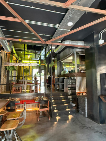 Interior de Mariana 14, el nuevo restaurante junto a la Plaza Vieja.