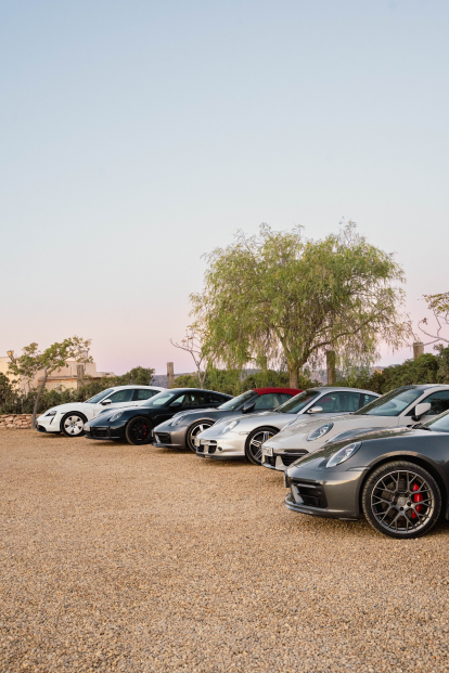 Porsche Club España ha elegido Cabo de Gata para un fin de semana de rutas y experiencias.
